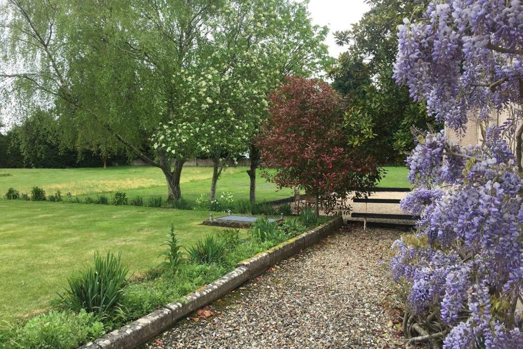 Stay On The Grounds Of This Beautiful Manor House Wimborne Minster Exterior foto